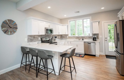 Arundel House | Beautiful Maine Cottage With Resort-Like Amenities Close To Beach!