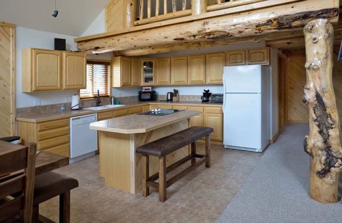 South Fork House | Beautiful Mountain Cabin w/Wraparound Deck/Private Washer/Dryer/Free WiFi