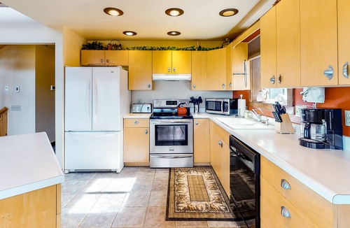 Del Norte House | Beautiful Mountain-Top Home on 40-Plus Acres in South Fork w/Free WiFi/Decks