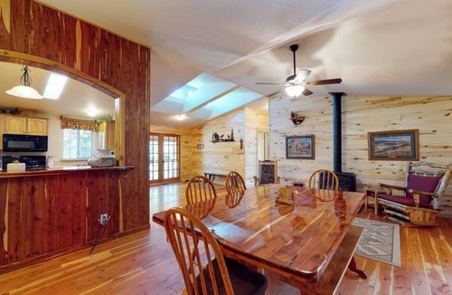 South Fork Cabin | Beautiful mountainside home & bunkhouse w/barn, two full kitchens, & free WiFi