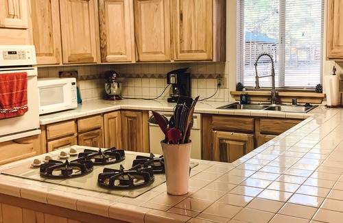 South Fork House | Beautiful OHV Friendly Lodge, Sun Room, Close Walk to River, Deck, Fire Pit