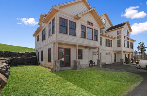 Thornton House | Beautiful resort condo with golf course views