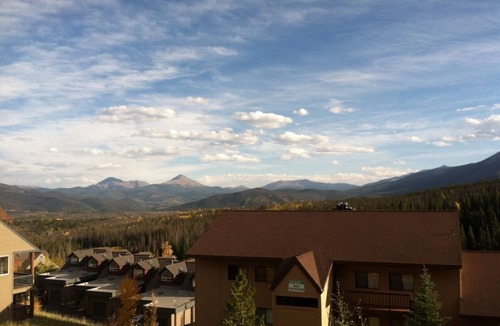 Wildernest Condo | Beautiful Silverthorne Condo! Skiing, Shopping and Much More!