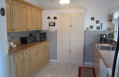 Parker Ridge House | Beautiful Vacation Home 3 BR/2 BA with Private Heated Pool