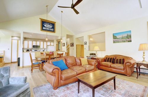 Keystone House | Beautiful Views, Awesome Amenities, 195 Eastridge