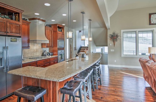 Sturgis House | 'Bella Greens' Spacious Sturgis Rally Home w/Deck