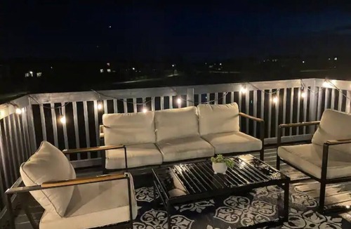 Southeast Edmonton House | Best home with lakeview access peace and quite place for family