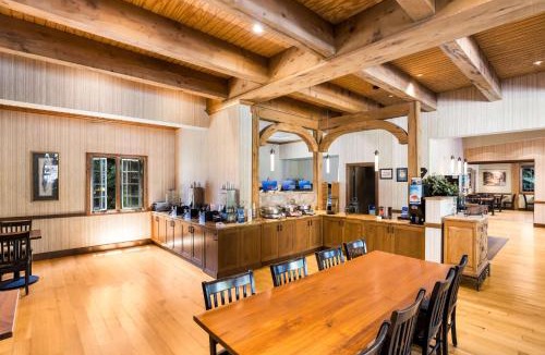 Glenwood Springs Hotel | Best Western Antlers at Glenwood Springs