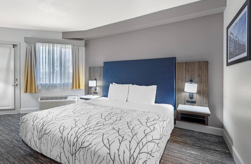 Montbello Hotel | Best Western Denver East