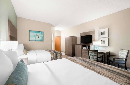 Villas on the Green Hotel | Best Western Intracoastal Inn