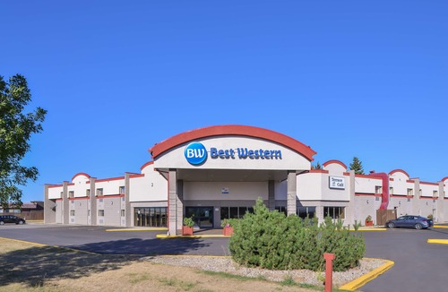 Prince Albert Hotel | Best Western Marquis Inn & Suites