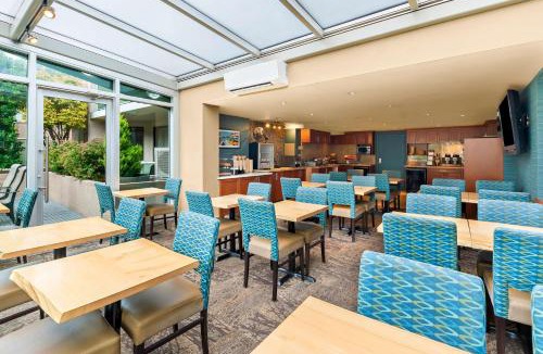 Inner Harbour Hotel | Best Western PLUS Inner Harbour Hotel