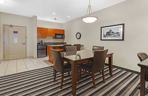 County of Vermilion River Hotel | Best Western Plus Meridian Hotel