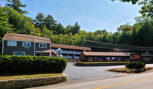 Laconia Hotel | Birch Knoll Motel