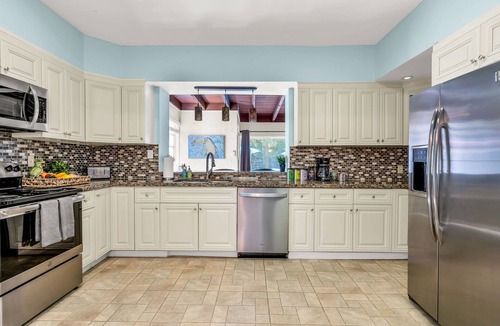 South Palm Park Neighborhood Association House | Birds of Paradise - Historic Spanish Estate