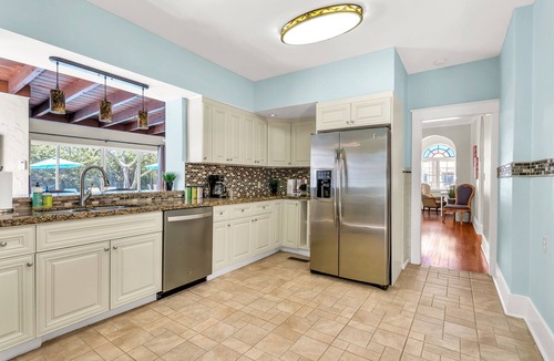 South Palm Park Neighborhood Association House | Birds of Paradise - Historic Spanish Estate