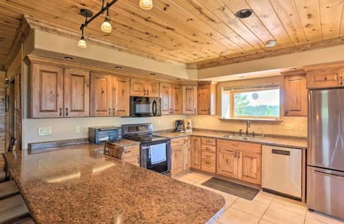 Hot Springs Resort | Black Hills 8-bedroom resort with VIEWS, Privacy, Tranquil, Wind Cave, Game room