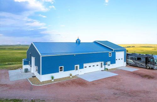 Hermosa House | Black Hills Barndo-Hot Tub & Massage Chair