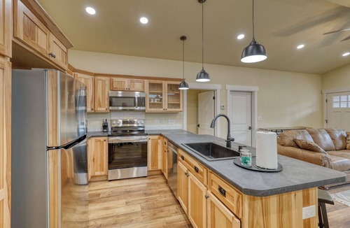 Rockerville Condo | Black Hills Basecamp with Garage-1 Bedroom-Near Mt. Rushmore