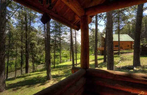 Rapid City Cabin | Black Hills Historic Creekside Log Cabin