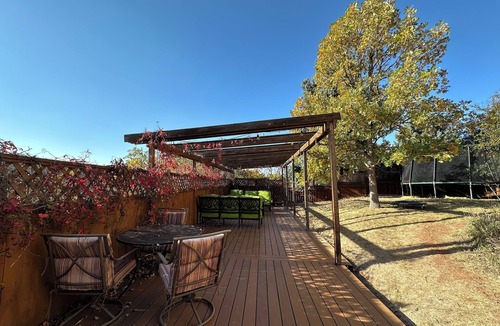 Rapid City Cottage | Black Hills Sanctuary- Private Gym + Hot Tub