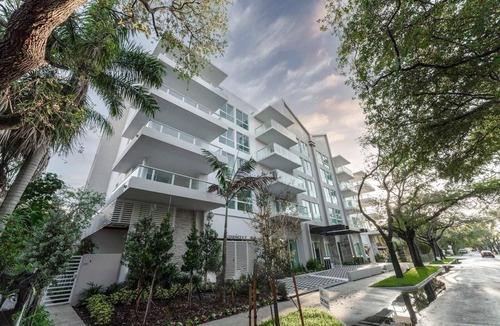 Parkside Apartment | Black Rock Apart Home Parking free Beach 5 min