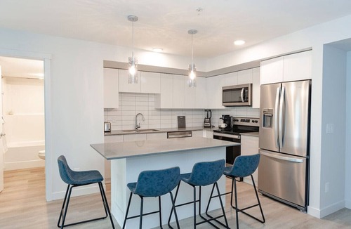 Regional District of Nanaimo Apartment | Blue Skies 2 Bedroom Condo 3+ Months