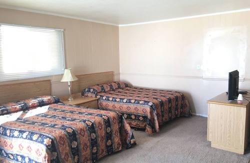 Innisfail Hotel | Bluebird Motel