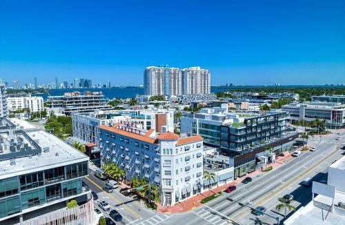 West Avenue Hotel | Bluebird Suites at The Apex Miami