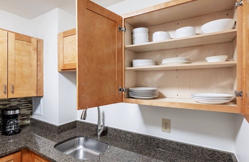 Prudential - St. Botolph Apartment | Blueground | Prudential/St. Botolph, pool, nr Boston Public Library