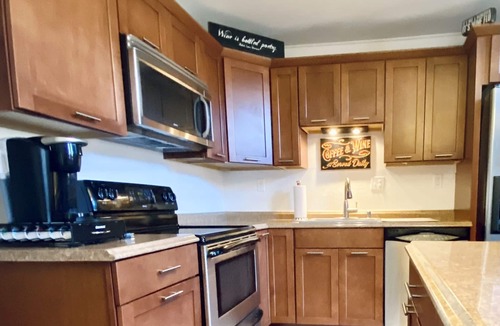 Jackson Condo | Boars Bungalow - Linderhof Golf, Pool, & More!
