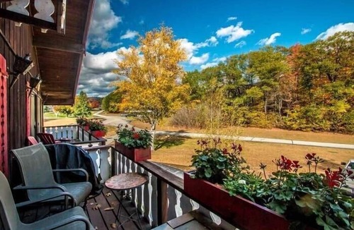Jackson Condo | Boars Bungalow - Linderhof Golf, Pool, & More!