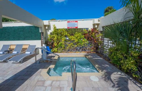 East Boca Raton Hotel | Boca Plaza