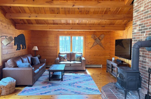 Denmark Cabin | Boone’s Cabin at Moose Pond - Easy Lake, Hiking and Ski Access
