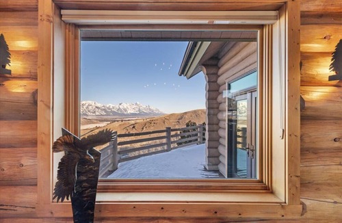 Spring Creek Ranch House | Boundary JH: Hole in the Sky