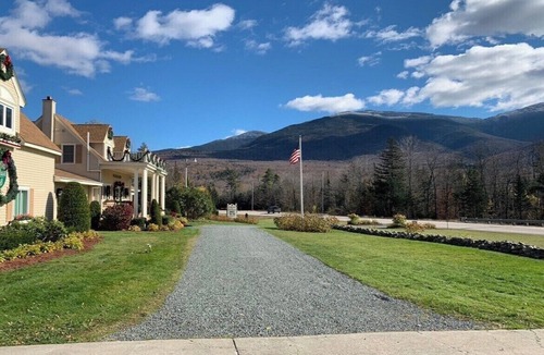 Bowman House | Bowman Inn Views of White Mountains, Pool, Hot tub