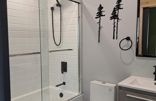 Squamish-Lillooet Regional District House | Bralorne Suites & rooms