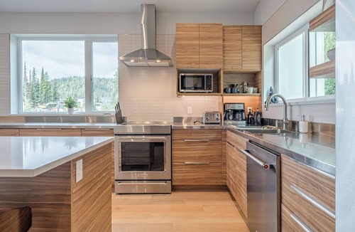 Silver Star Mountain House | Brand new, full duplex sleeps 22 - hot tub, laundry, gourmet kitchens w/views