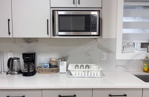 Willoughby House | BRAND NEW Entire guest suite in Willoughby, Langley