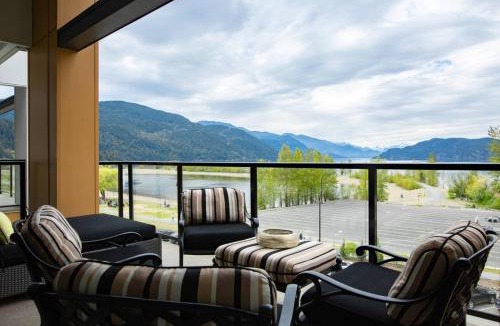 Harrison Hot Springs House | Brand New Penthouse with Lake and Mtn Views
