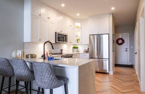 Harrison Hot Springs House | Brand New Penthouse with Lake and Mtn Views
