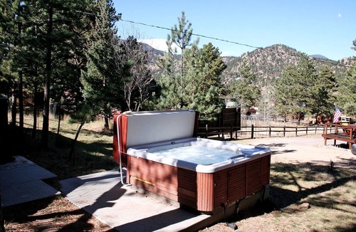Estes Park Cabin | Breathtaking Cabin with Hot-tub in Estes Park, Colorado