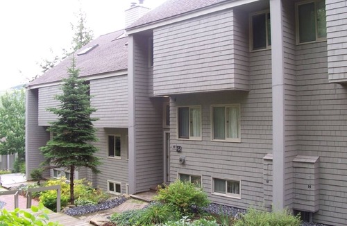 Carroll House | Bretton Woods slopeside condo - comfortable and close with room to spread out!