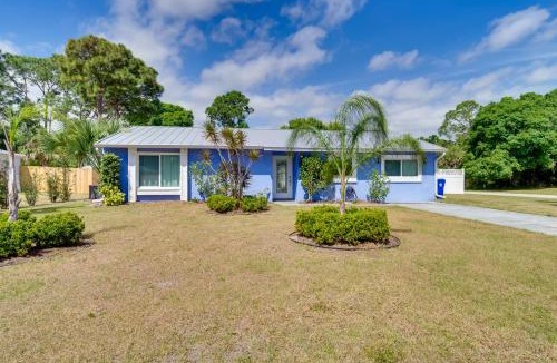 Florida Ridge House | Bright and Beachy Vero Beach Home with Pool Access!