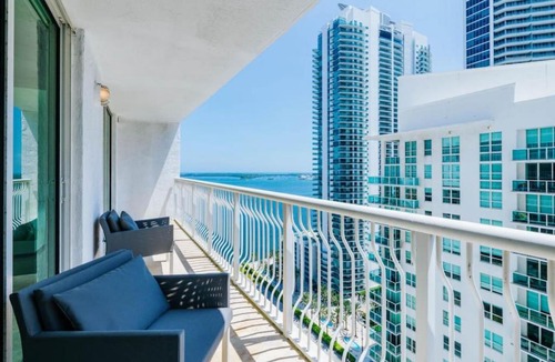 Brickell Apartment | Bright and Cozy 3 Bedroom
