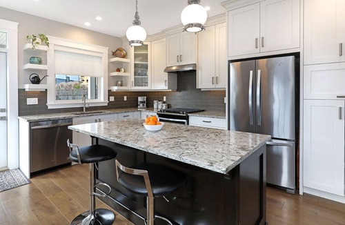 Courtenay House | Bright and gorgeous house close to Mt Washington and Crown Isle