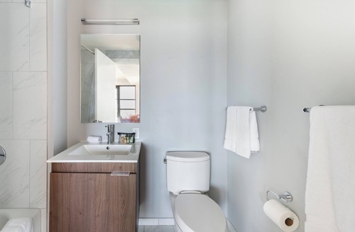 West Fens Apartment | Bright Boston Two Bedroom Near Iconic Fenway Park