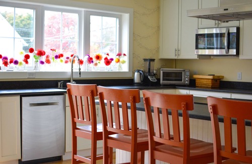 Burlington House | Bright, modern, spacious south end 5-bedroom home