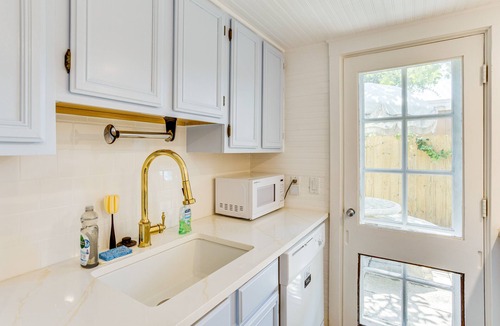 Southside Cottage | Bright & Modern West Palm Beach Cottage w/Loft