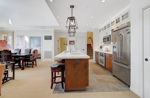Stratton Mountain Condo | Bright retreat w/hot tub & resort access